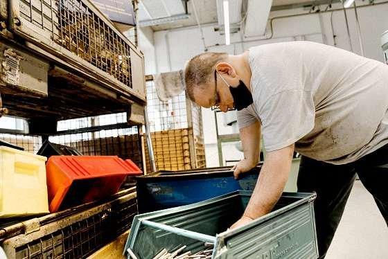 Arbeiten im Metallbereich der Lebenshilfe Forchheim - © Lebenshilfe Forchheim