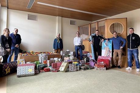 Viele Geschenke für den Kinder- und Jugendbereich