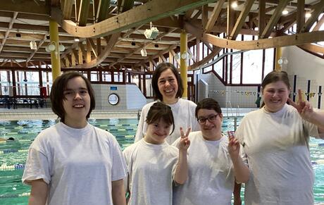 Schülerinnen bereiten sich auf Special Olympics vor